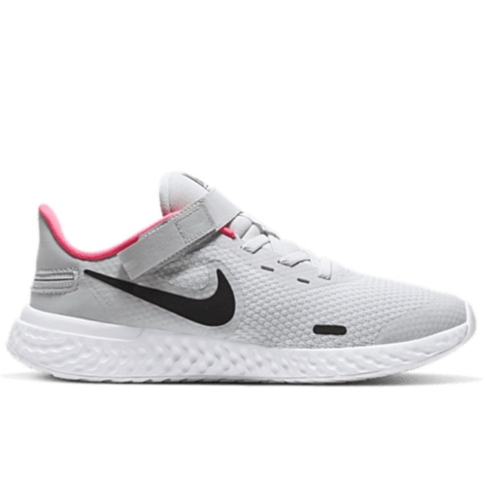 Retired Nike Revolution 5 Flyease Girls’ Size 6.5 Grey Black & Pink
